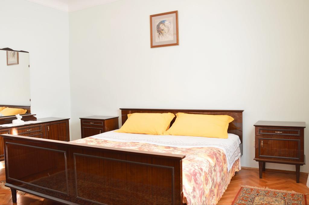 Giardino Apartment Umag Exterior photo